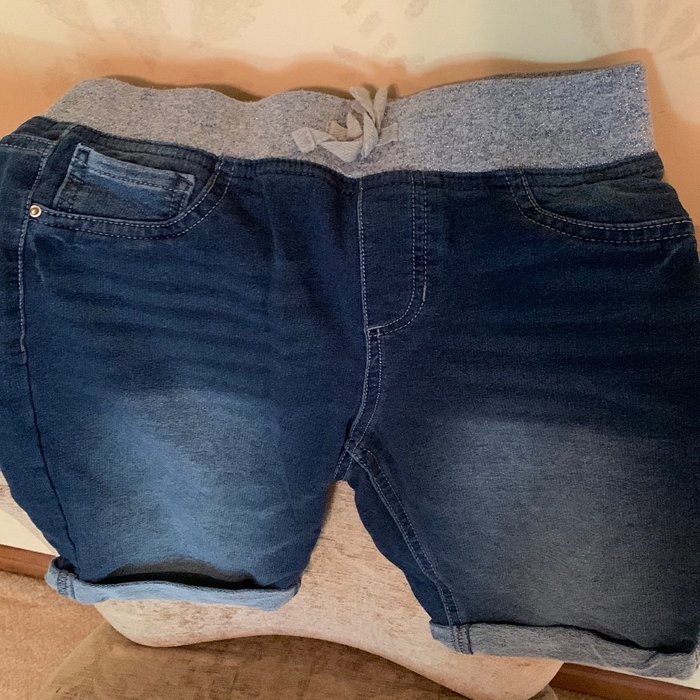 Girls Crown and Ivy pull on shorts Size 14
